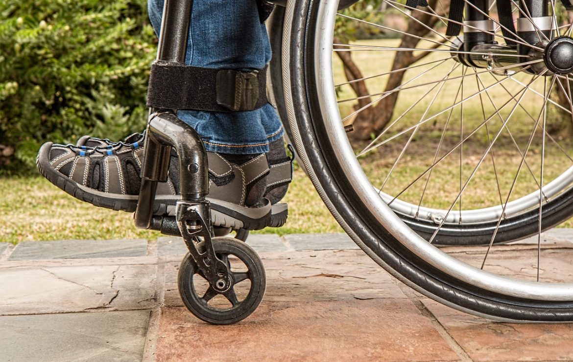 “Formazione in cammino”: orientamento dei servizi dopo la scuola per le famiglie di giovani adulti con disabilità.